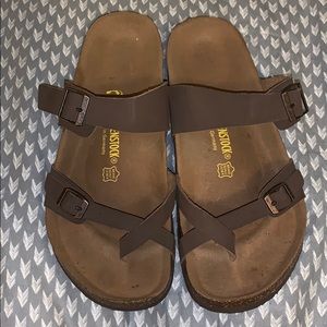 Mayari Birkenstocks